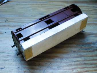 Wagenkasten mit angeklebter Unterftterung