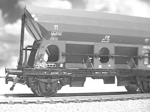 Kleinbahn-Otmm 61 mit Roco-Achshaltern